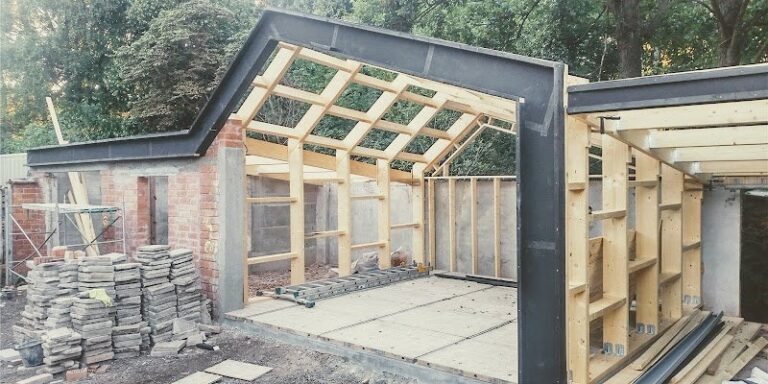 27061 4e2b37617138 768x384